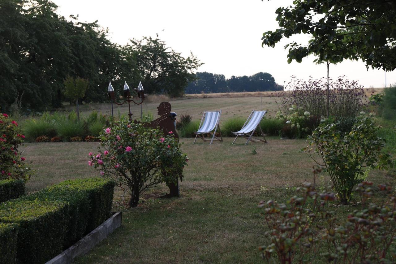 L'Escale Aux Framboises Bed & Breakfast Rouy-le-Petit Exterior photo